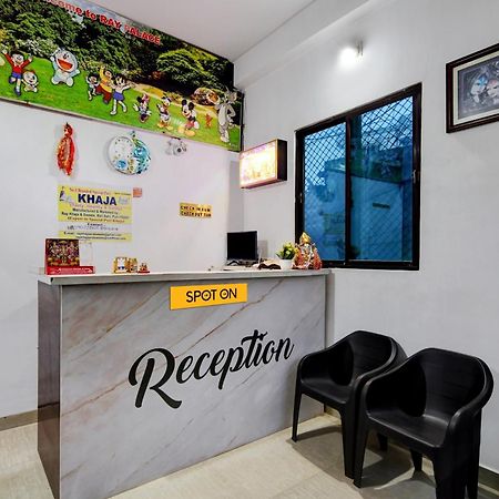 Spot On Ray Palace Hotel Пури Екстериор снимка