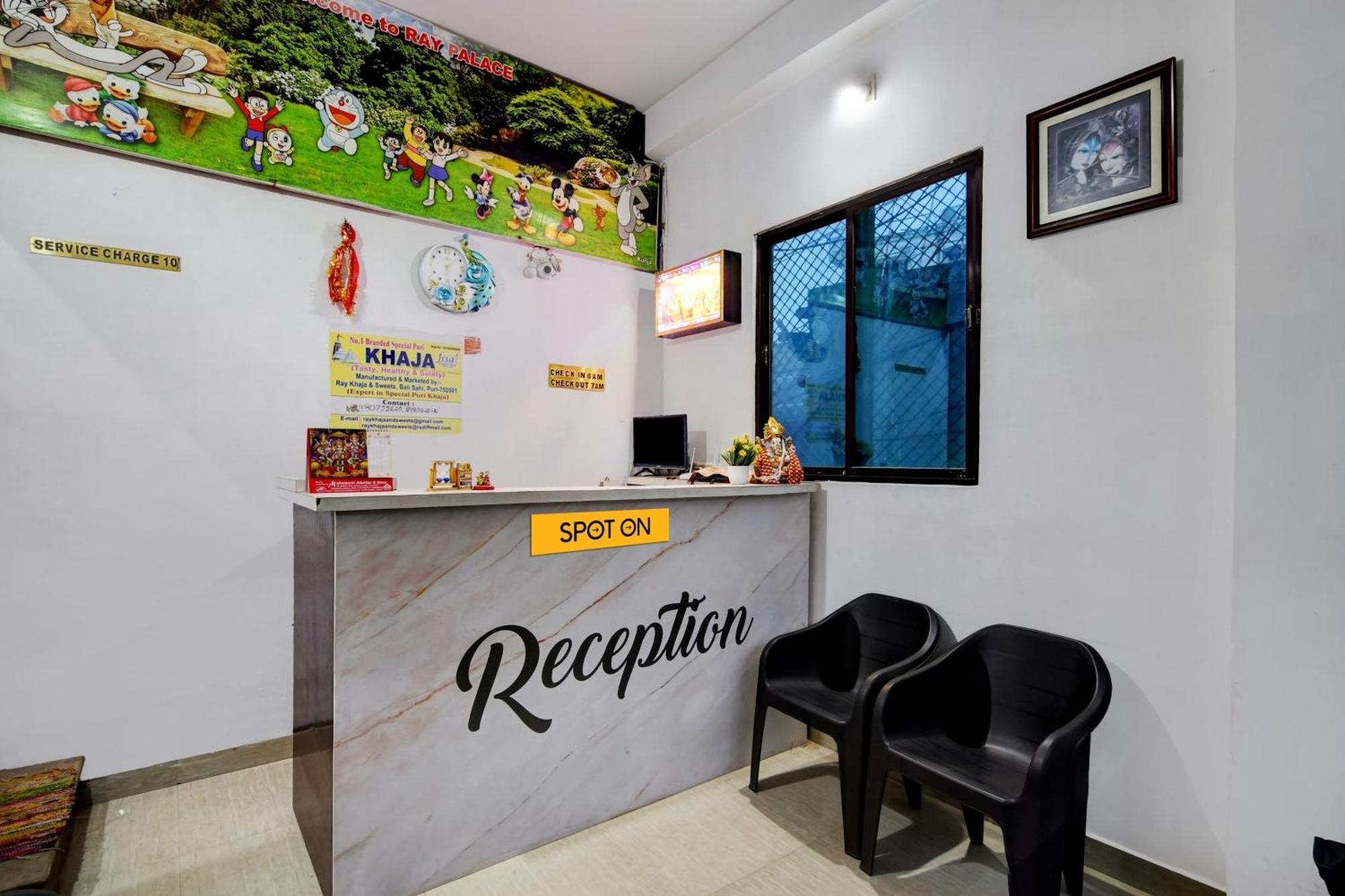 Spot On Ray Palace Hotel Пури Екстериор снимка
